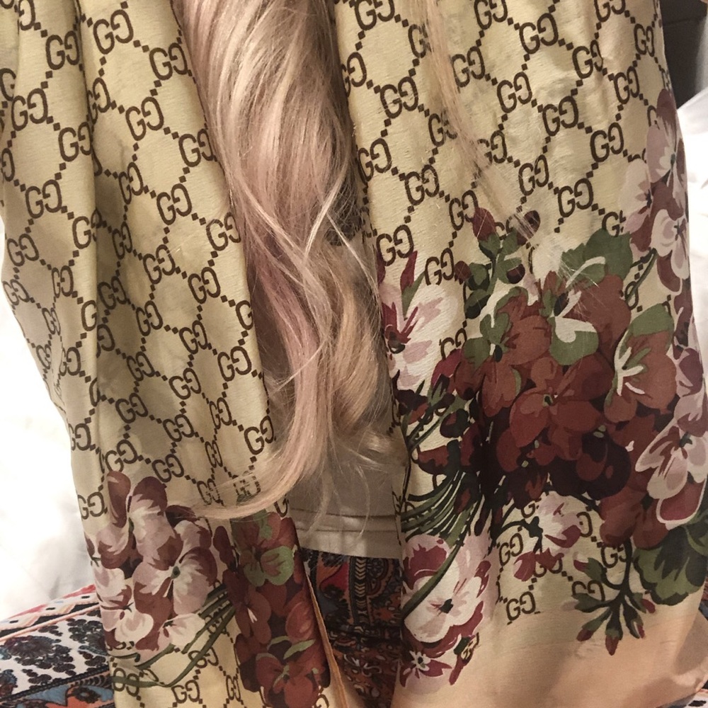 Gucci scarf